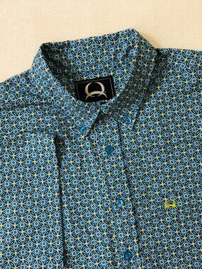 Cinch Men's Size Large Geometric Performance Button Front Short Sleeve Shirt